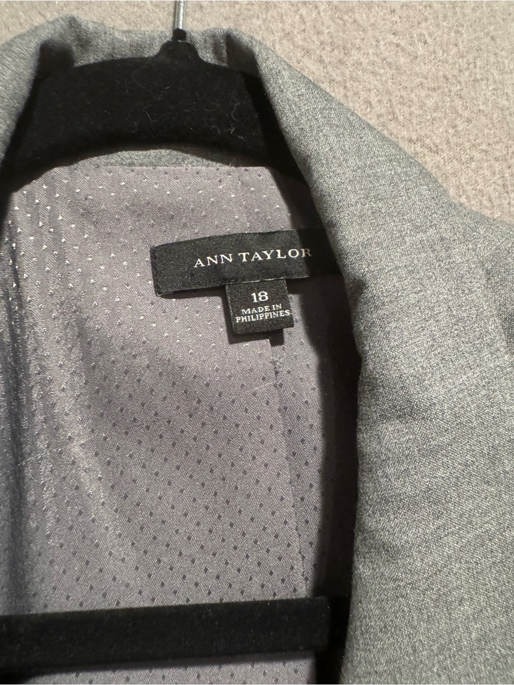 Classic Light Gray Suit Jacket & Skirt Set - Picture 2 of 5